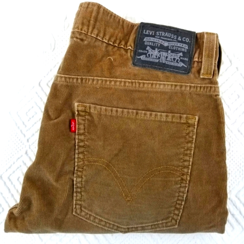 LEVI'S SHORTS
